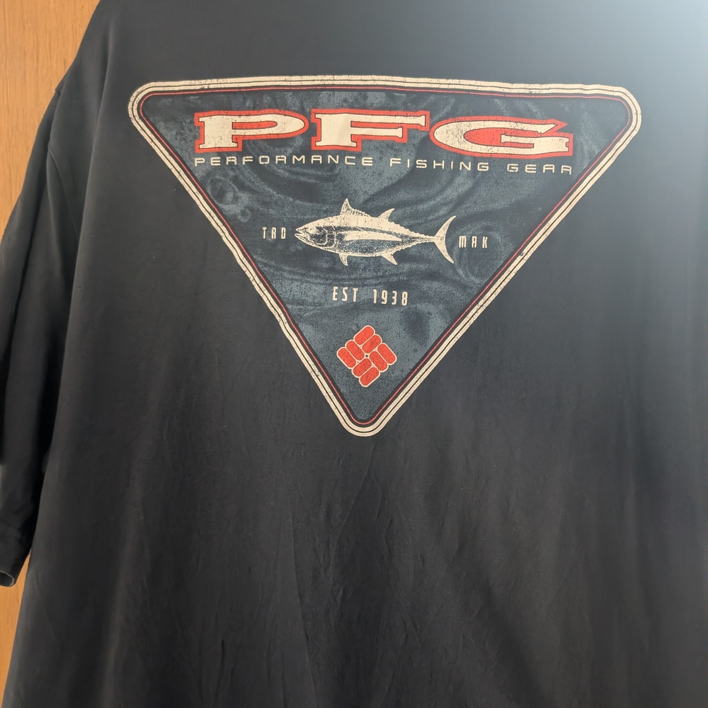 Columbia PFG Navy Graphic Tee